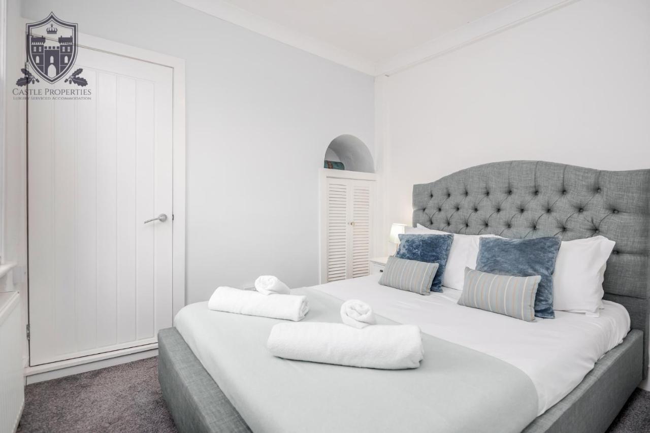 Castle Properties: The Sovereign 5 Bed Town House 윈저 외부 사진