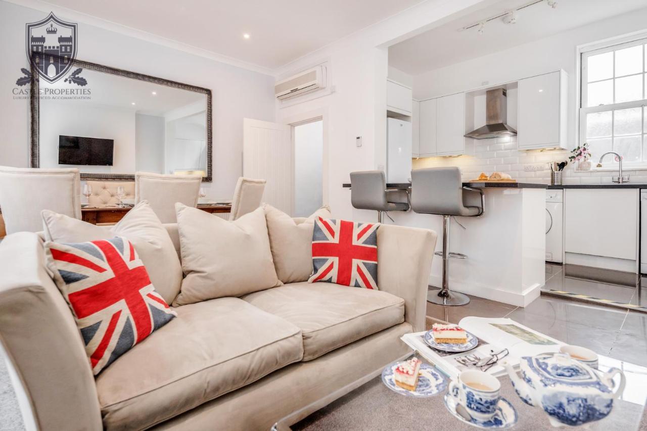 Castle Properties: The Sovereign 5 Bed Town House 윈저 외부 사진