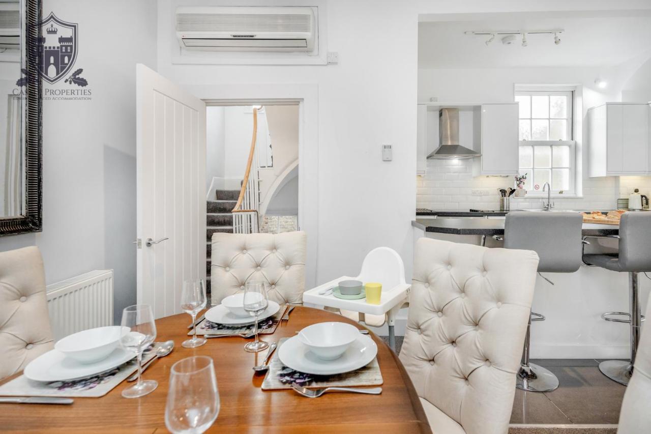 Castle Properties: The Sovereign 5 Bed Town House 윈저 외부 사진